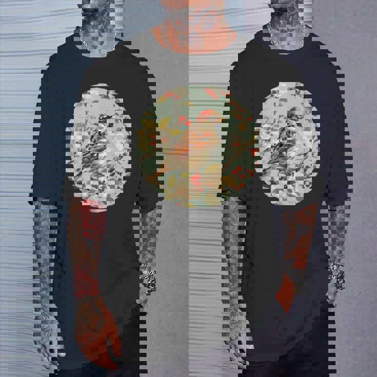 かわいい花のスズメの花の家のスズメ。 Tシャツ 彼への贈り物