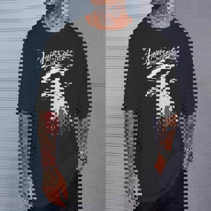 エイリアン誘拐 Ufo Humans Are Terrible Tシャツ 彼への贈り物