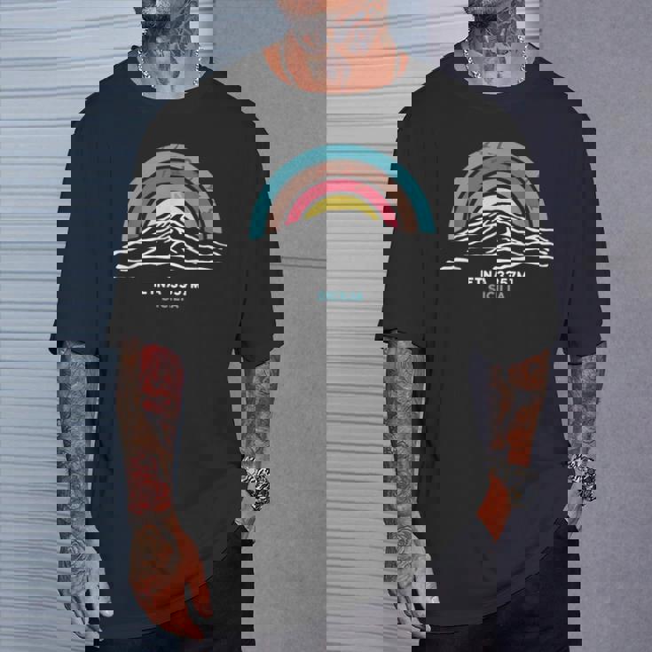 エトナ山火山 パレルモ シチリア島を訪問 イタリア ハイキングギフト Tシャツ 彼への贈り物