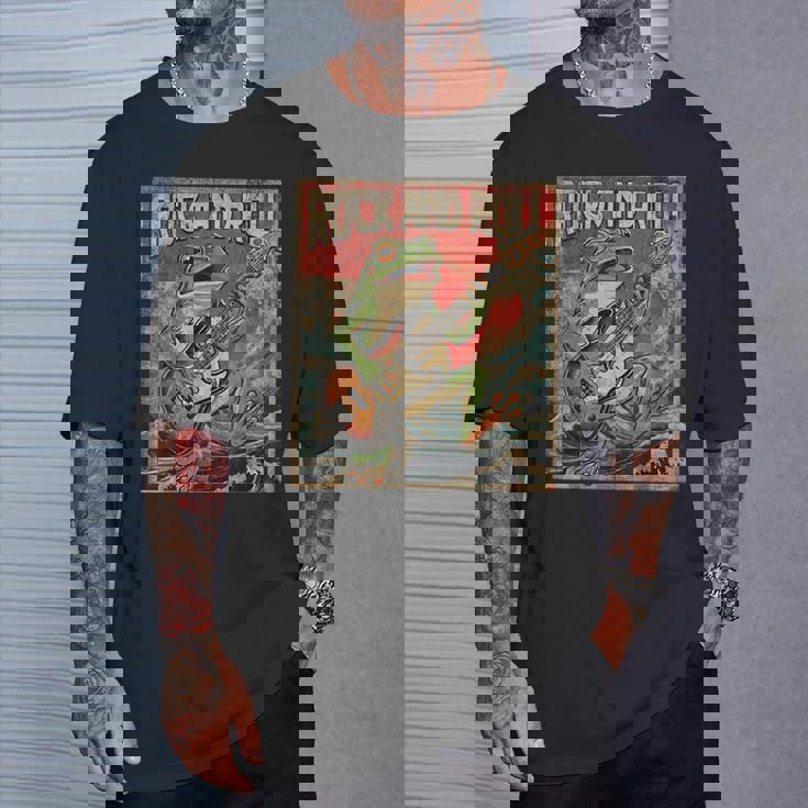 カエル 演奏 ベース ギター ロック オン ヴィンテージ ロック ギタリスト カエル Tシャツ 彼への贈り物