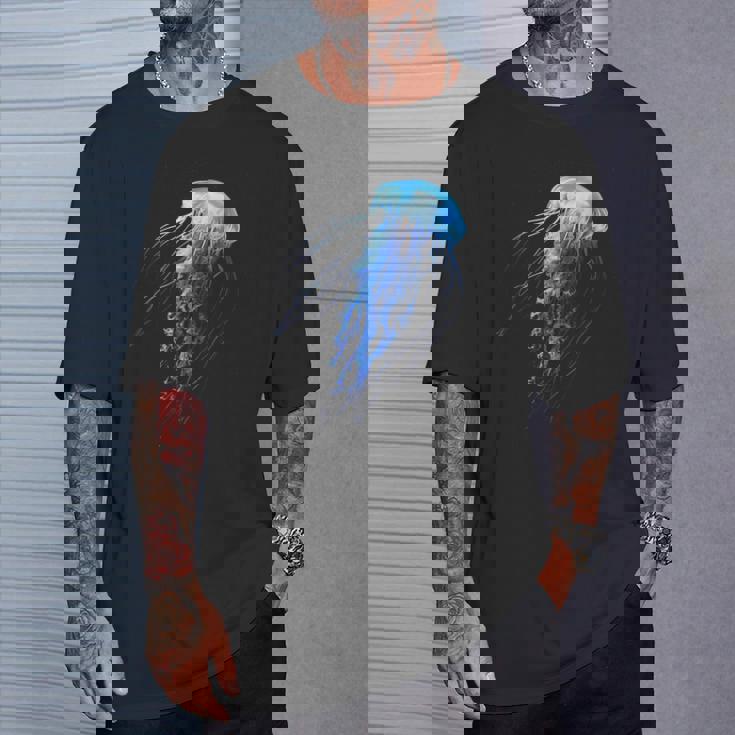 クラゲ 動物 動物園 アート クラゲ Tシャツ 彼への贈り物