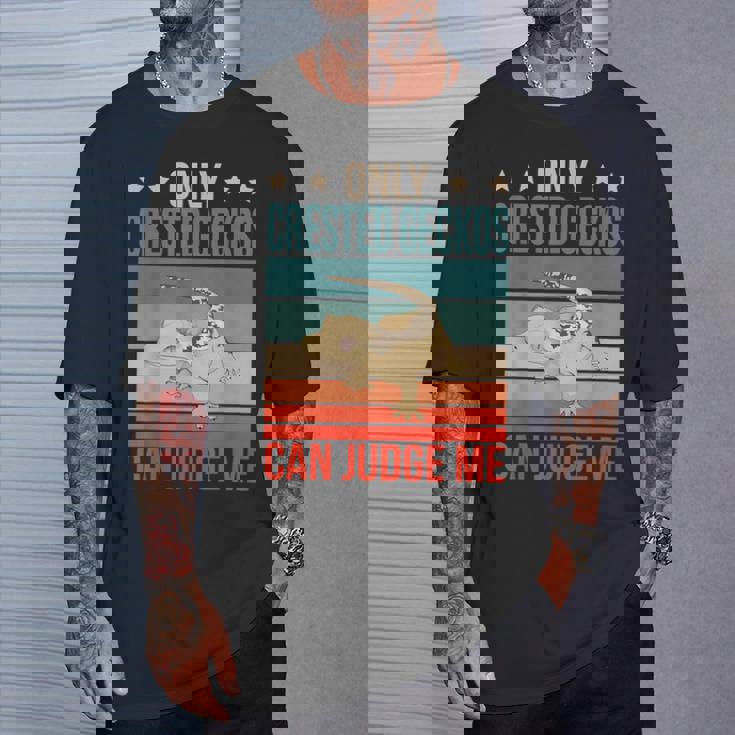 クレステッド・ゲッコーは私を判断できる 爬虫類 クレステッド・ゲッコー Tシャツ 彼への贈り物