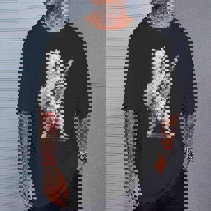 サモエド ギターを弾く ロックミュージック 犬好き Tシャツ 彼への贈り物