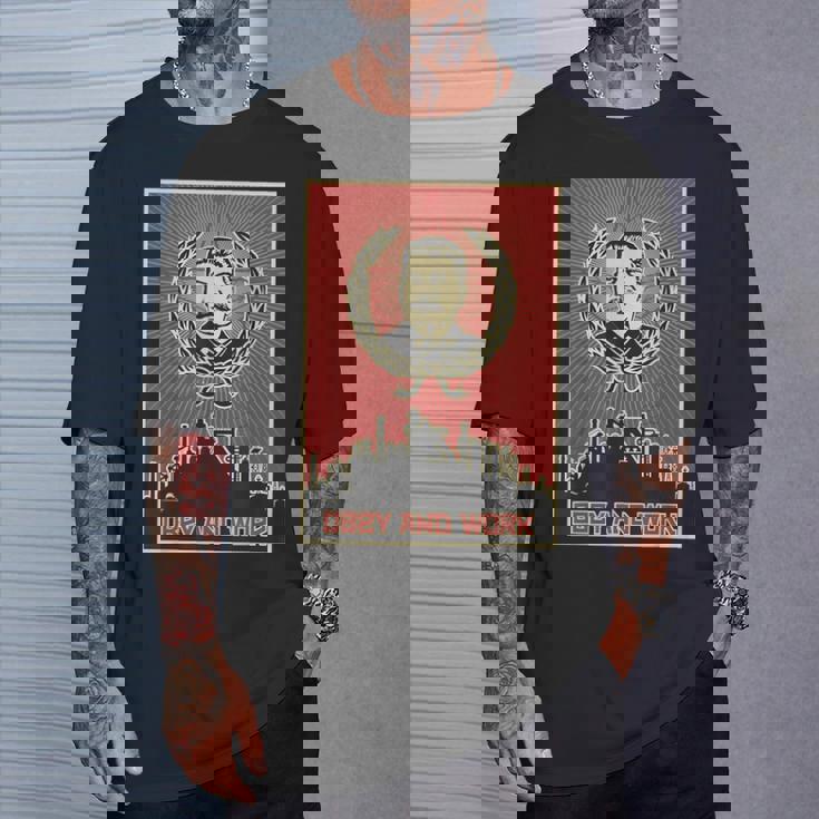 スターリンsovi8ヴィンテージプロパガンダに従い、働きます。 Tシャツ 彼への贈り物