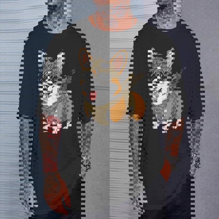 タクティカル コーギー 犬種 戦士 動物 しゃれ ミーム Tシャツ 彼への贈り物