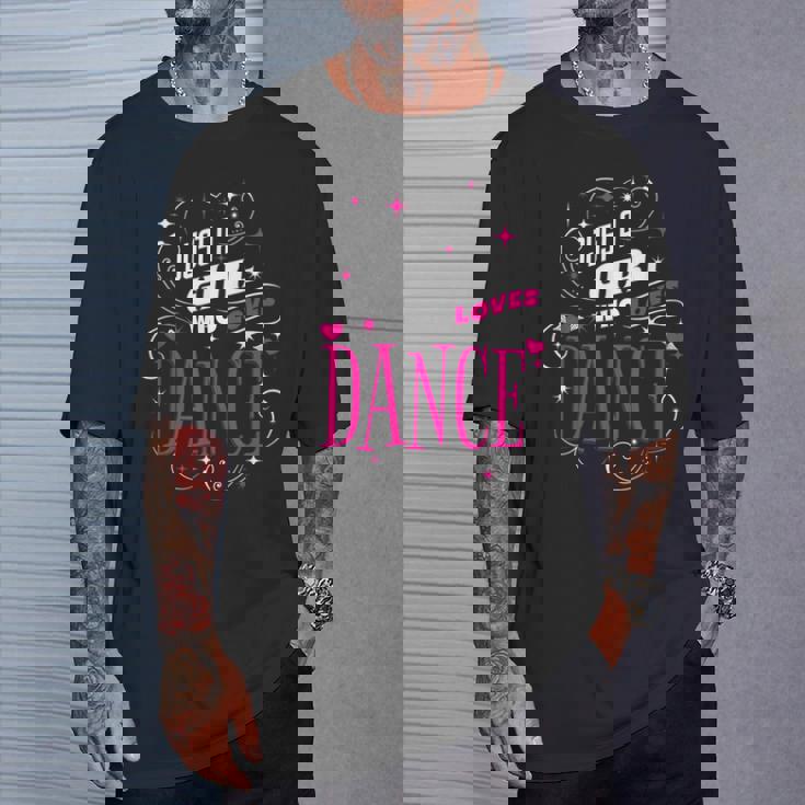 ダンス好きのためのダンスが大好きな女の子だけ Tシャツ 彼への贈り物