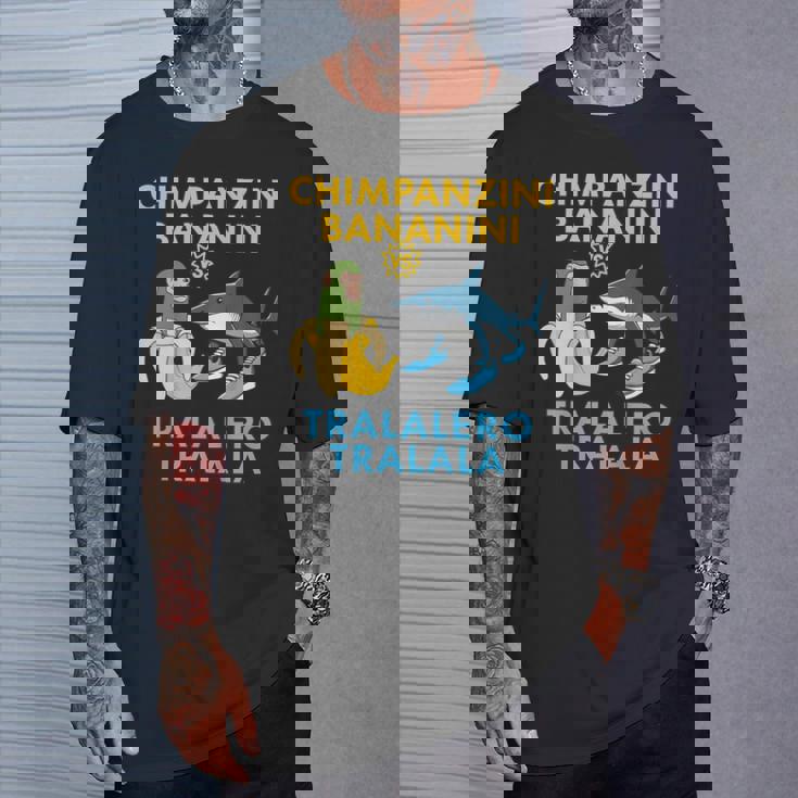 チンパンジーニ バナニーニs トララレロ トラララ 面白い 幼児向け Tシャツ 彼への贈り物