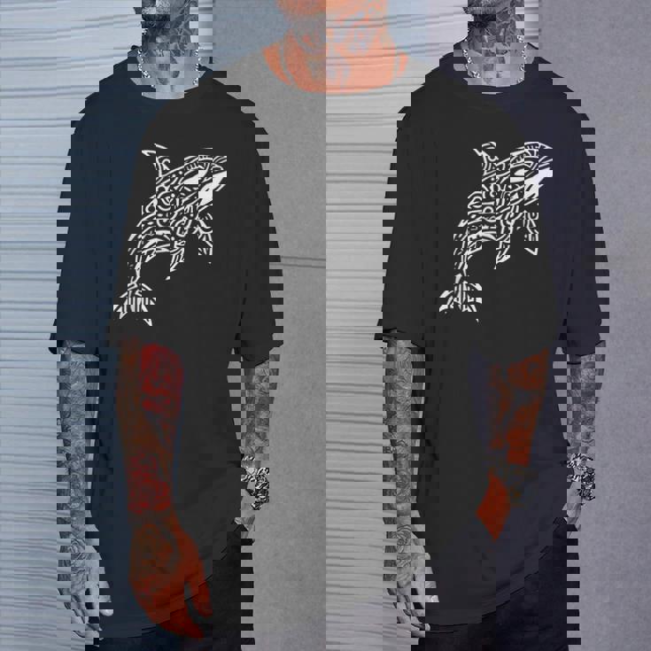 トライバル シャチ クジラ ハワイアン マオリ タトゥー オーシャン アート デザイン Tシャツ 彼への贈り物