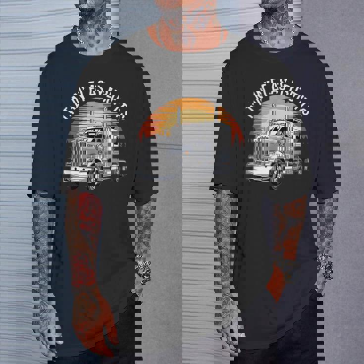 トラッカー・イズ・ファン・ケンワース・イット Tシャツ 彼への贈り物