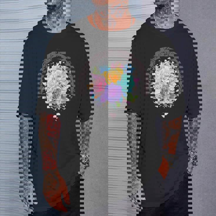 パステルレインボーローズがあらゆる色合いにハートを咲かせます Tシャツ 彼への贈り物