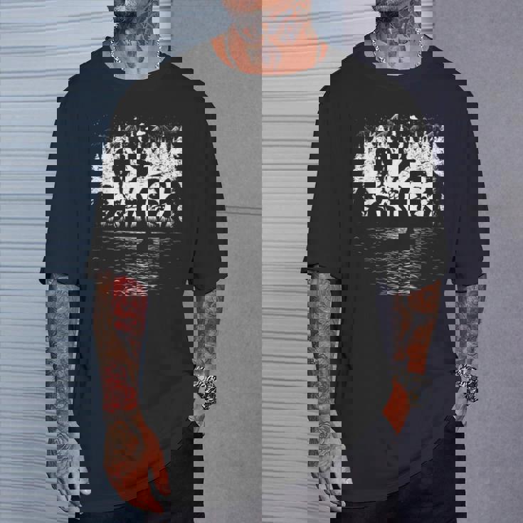 ビッグフット ネス湖 モンスター モスマン エイリアン その他 面白い クリプティッド Tシャツ 彼への贈り物