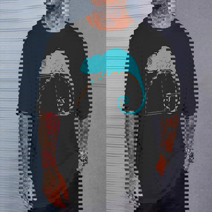 フィボナッチカメレオン黄金比 Tシャツ 彼への贈り物