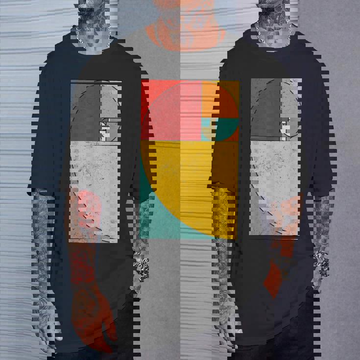 フィボナッチスパイラル幾何学アート Tシャツ 彼への贈り物