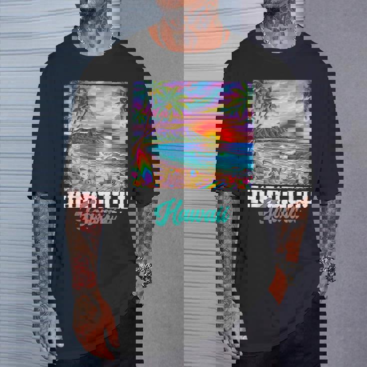 ホノルル ハワイ ハワイアン 波 ビーチ 夏 サーフィン レトロ Tシャツ 彼への贈り物