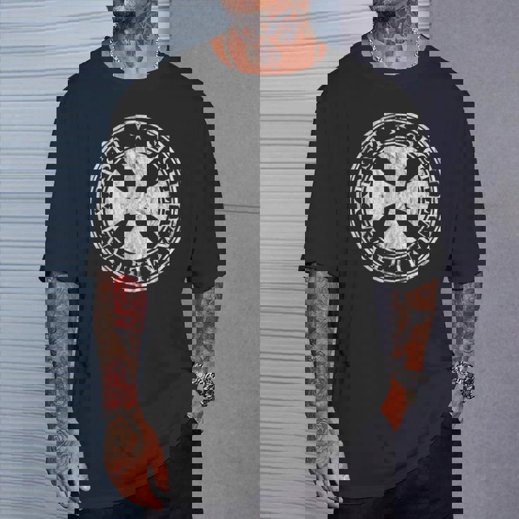 マルタ十字架の紋章 -2Intage Tシャツ 彼への贈り物