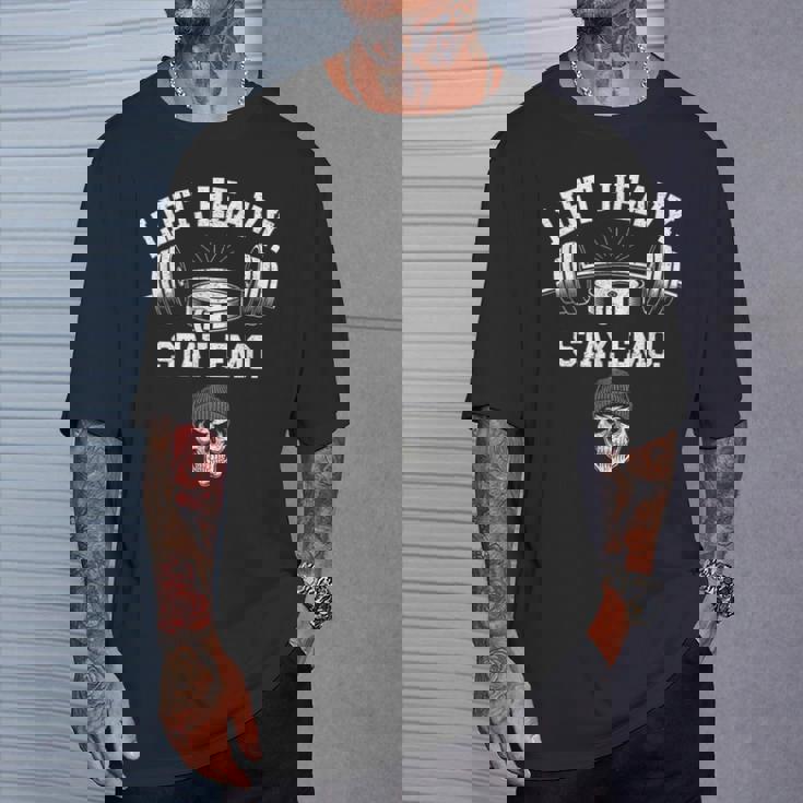 リフトヘビーステイエモジムとフィットネスウエイトリフティング Tシャツ 彼への贈り物