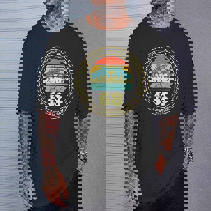 ヴィンテージ 68歳の誕生日のデコレーション 男性用 68歳の誕生日 Tシャツ 彼への贈り物