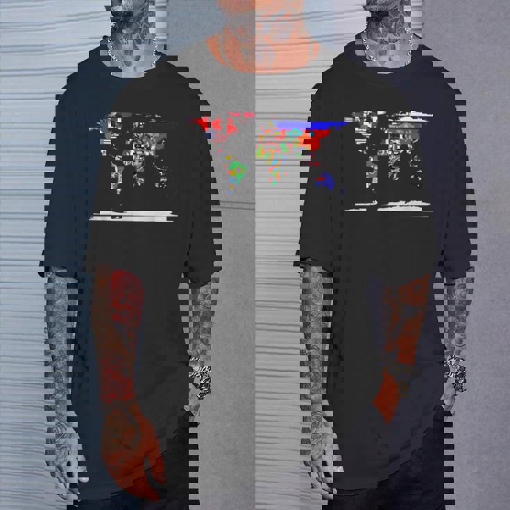 世界地図と世界の国の旗 Tシャツ 彼への贈り物