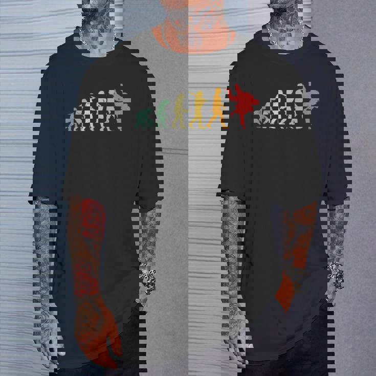 人類の進化 エボリューション 道場 柔道好き 趣味 古武道 柔道家 柔道部 レトロ おもしろ 柔道 Tシャツ 彼への贈り物