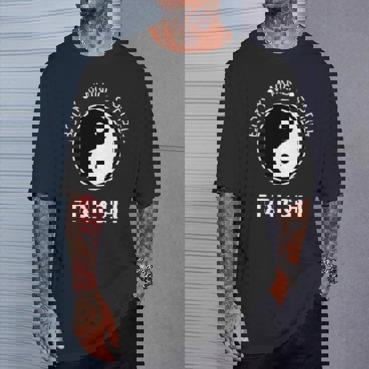 太極拳の心と体の健康のための陰陽師 長袖tシャツ Tシャツ 彼への贈り物