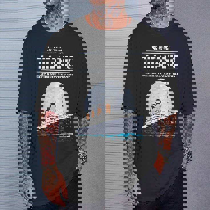 息子のための1912年のヴィンテージタイタニック航海船クルーズギフト Tシャツ 彼への贈り物