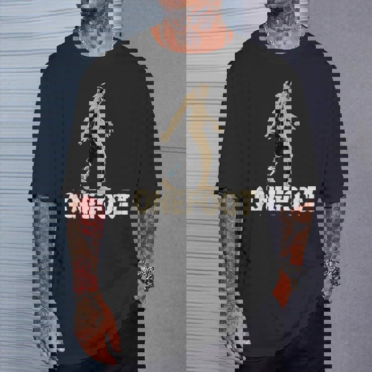 泥足切断者の冗談 脚切断者のための義足デザイン Tシャツ 彼への贈り物