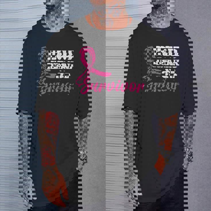 生存者の乳がん啓発の誇り高き夫。 長袖tシャツ Tシャツ 彼への贈り物