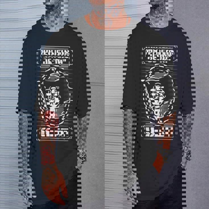 社会主義者のための左翼デザイン。 Tシャツ 彼への贈り物