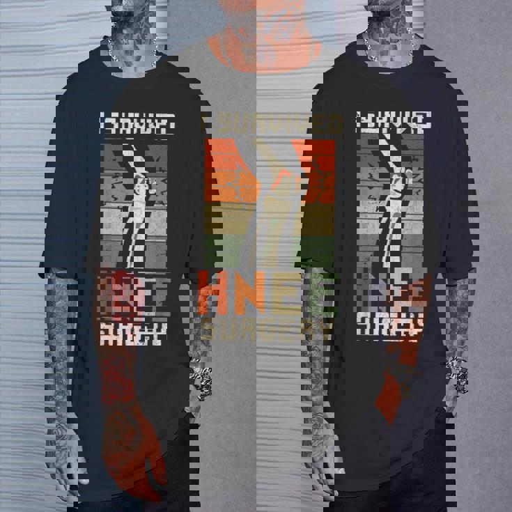 膝の手術の患者さん 面白い膝 Tシャツ 彼への贈り物