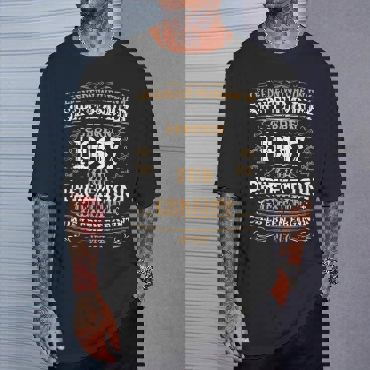誕生日デザインの伝説は1967年9月生まれ Tシャツ 彼への贈り物