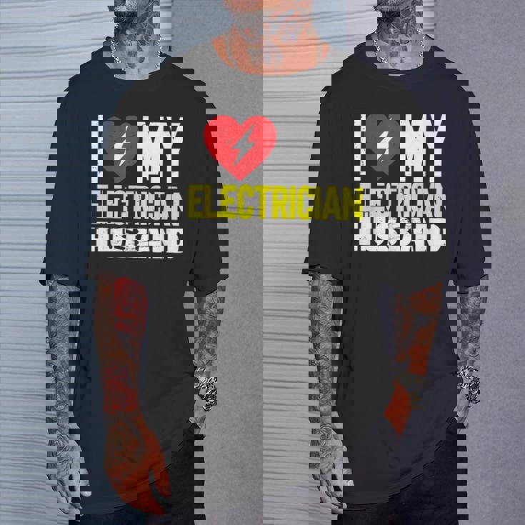 電気技師の夫が大好き Tシャツ 彼への贈り物