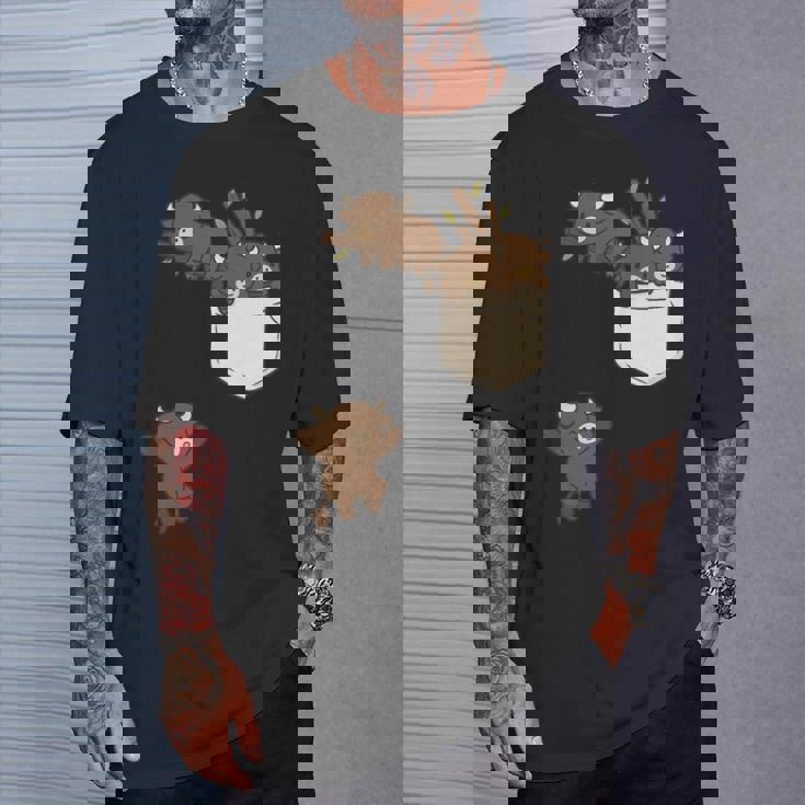 面白いバッファローバイソンかわいい遊び。 Tシャツ 彼への贈り物