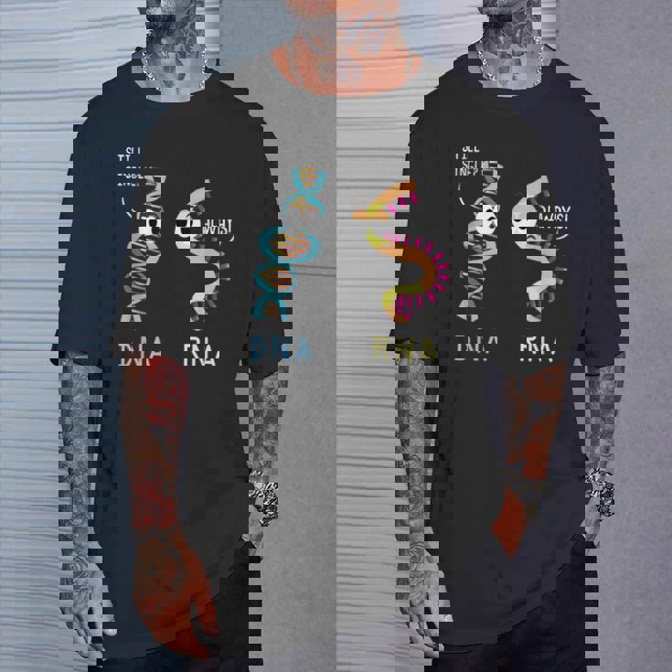 面白い生物学誇り高き生物学者微生物学 Dna Rna Tシャツ 彼への贈り物