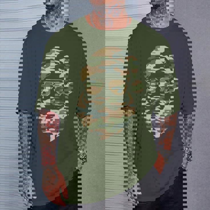 Vintage Santa Face Camouflage Christmas Xmas Camo Boys T-Shirt Gifts for Him Vintage Santa Face Camouflage Christmas Xmas Camo Boys T-Shirt Gifts for Him