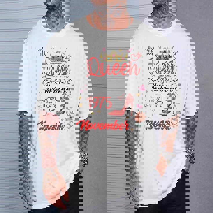 1975年11月 誕生日 この女王は1975年11月に生まれました Tシャツ 彼への贈り物