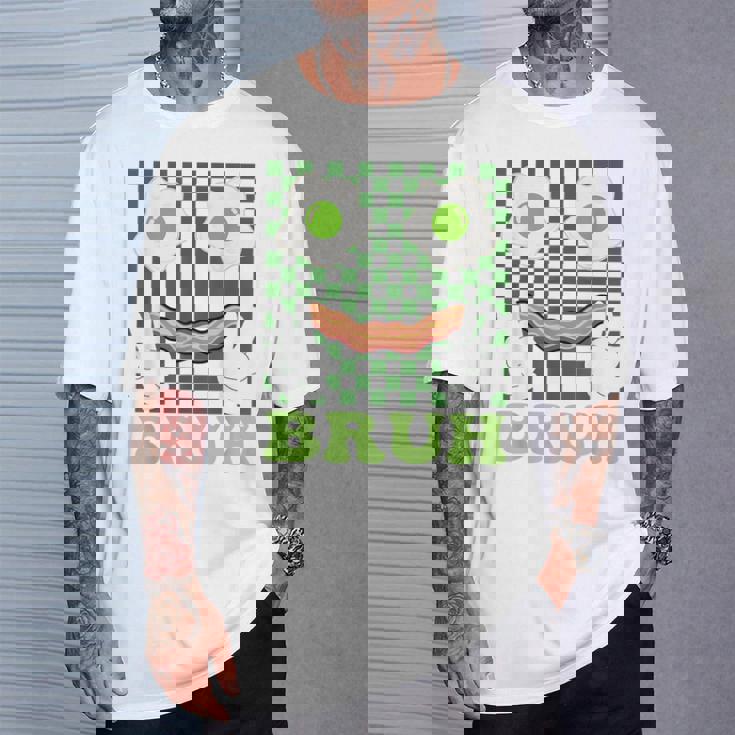 Bruh Green Face Eggs And Bacon Ham 朝食 聖パトリックズ Tシャツ 彼への贈り物