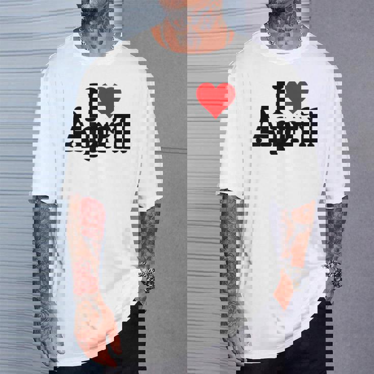 I Love Heart April Nameon A Tシャツ 彼への贈り物