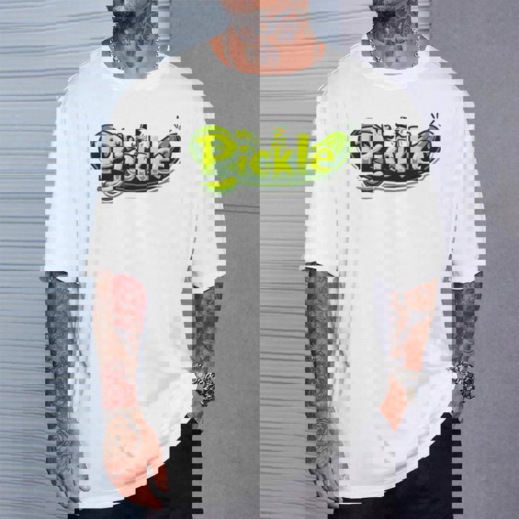 Mr Pickle ピクルス 風変わりで楽しいグラフィックピクルス Tシャツ 彼への贈り物