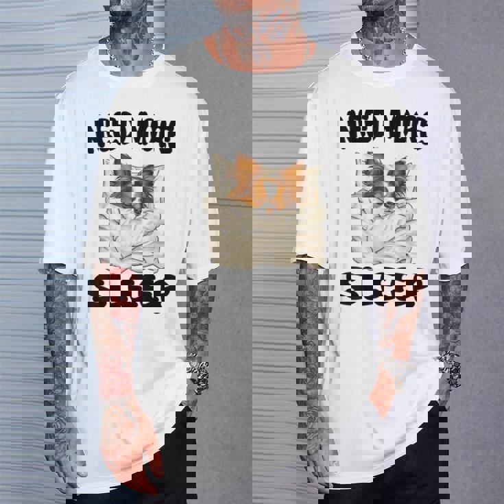 かわいいパピヨンドッグは睡眠パジャマナイトガウンが必要です Tシャツ 彼への贈り物