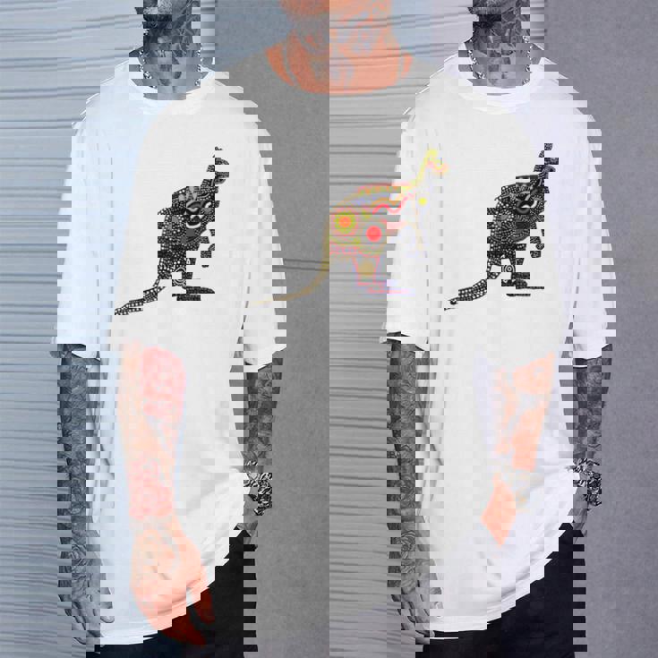 アボリジニアート カンガルー。 Tシャツ 彼への贈り物