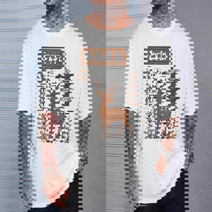 奈良 日本 鹿 日本語タイポグラフィ 漢字 自然 旅行 Tシャツ 彼への贈り物