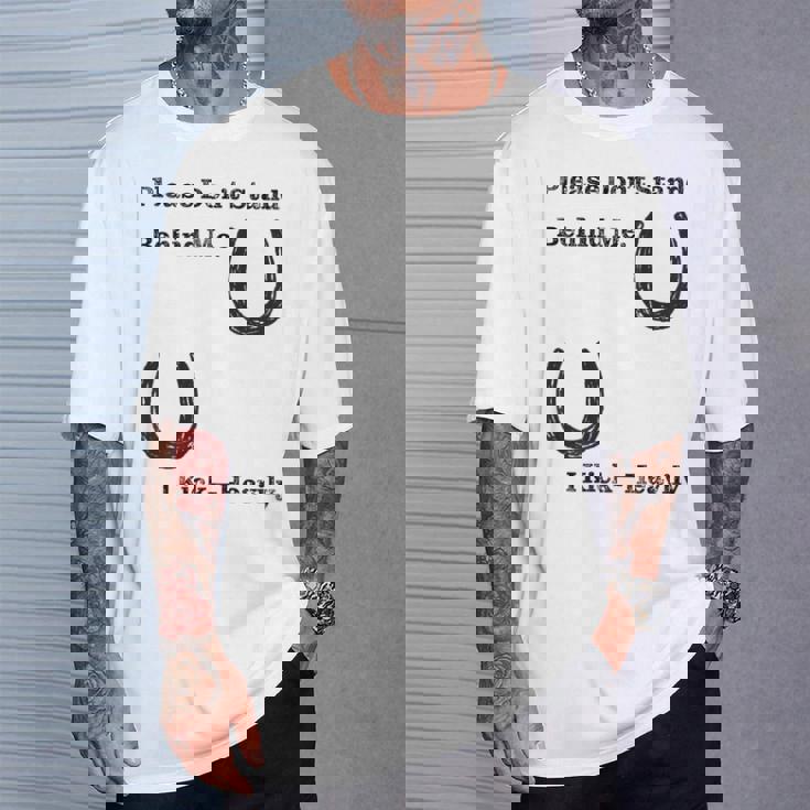 後蹴りに注意 蹄鉄 馬好き 馬術部 キッズ 大人 親子ペア バックプリント Tシャツ 彼への贈り物