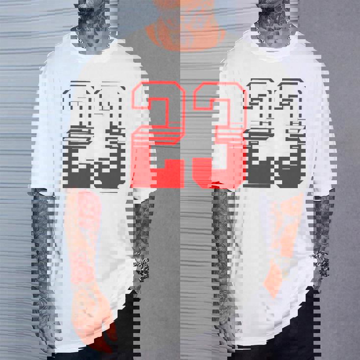 白赤番号 23 スポーツチーム Tシャツ 彼への贈り物