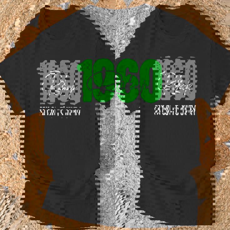 1960 誕生日 66歳 緑寿祝い クールでシンプルな数字デザイン Tシャツ 高齢者への贈り物