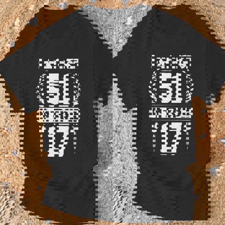 51歳の誕生日 ダーツプレイヤー おもしろダーツ Tシャツ 高齢者への贈り物