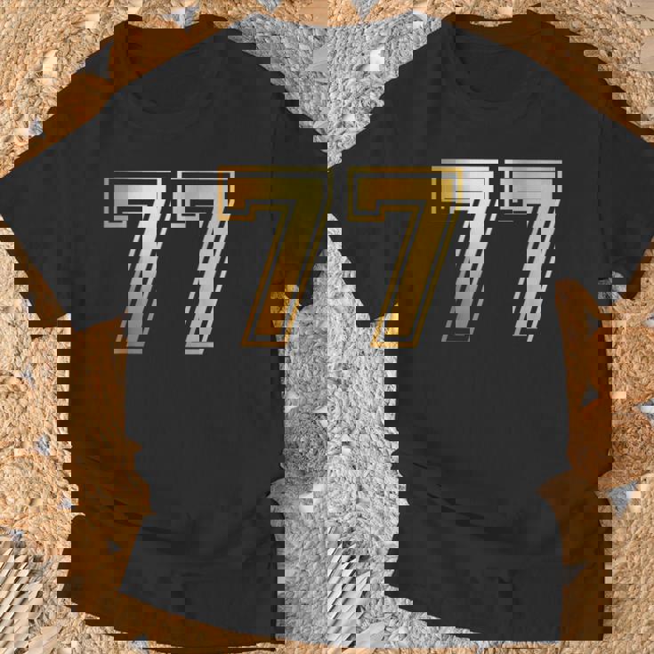 77 ナンバーセブンティセブンチーム スポーツ グラフィック 代表チームマッチング Tシャツ 高齢者への贈り物