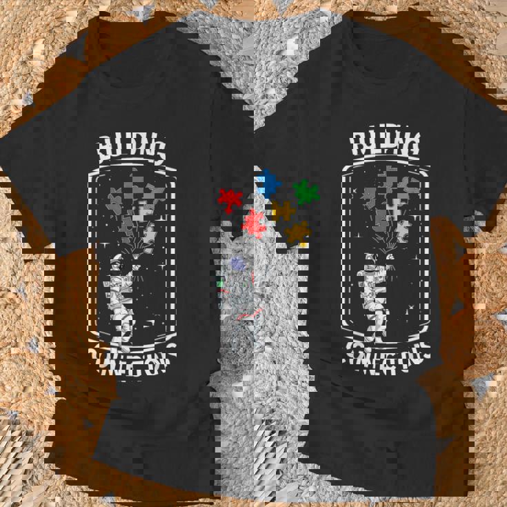 Building Connection Astronaut Autism Tシャツ 高齢者への贈り物