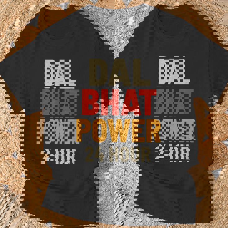 Dal Bhat Power 24 Hour ネパールトレッキングデザイン Tシャツ 高齢者への贈り物