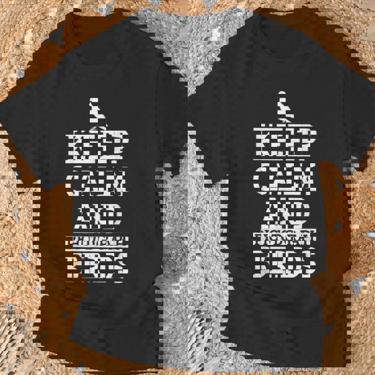 Fotógrafo De Pájaros Keep Calm And Photograph Birds Divertido Regalo Camiseta unisex Regalos para ancianos