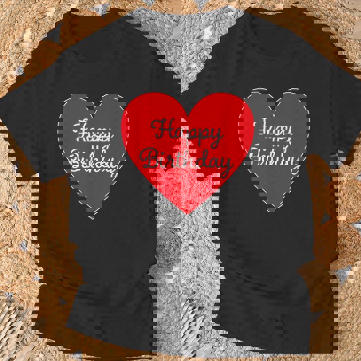 Happy Birthday ハッピーバースデー（お誕生日）ビッグハート サプライズイベント かわいい文字 デザイン Tシャツ 高齢者への贈り物